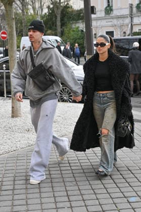 PFW Haute Couture Romeo Beckham Out Of Hotel Romeo Beckham and Kim Turnbull are seen out of hotel during Paris Fashion Week Haute Couture in Paris, France on January 26, 2026. Photo by Julien Reynaud APS-Medias ABACAPRESS.COM Paris France  Copyright: xReynaudxJulien APS-Medias ABACAx