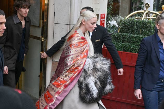 PFW Haute Couture Anya Taylor Joy Out Of Hotel Anya Taylor Joy seen out of hotel during Paris Fashion Week Haute Couture in Paris, France on January 26, 2026. Photo by Julien Reynaud APS-Medias ABACAPRESS.COM Paris France  Copyright: xReynaudxJulien APS-Medias ABACAx