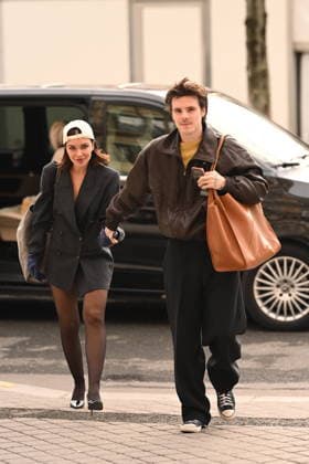 Cruz Beckham et sa compagne Jackie Apostel R Beckham and his brother C Beckham, with their respective partners K Turnbull and J Apostel, arrive at the La Réserve hotel in Paris, during Fashion Week, on January 26, 2026 On that day, their mother, V Beckham, will be made a Knight of Knight of Arts and Letters at the Ministry of Culture Pierre Perusseau Bestimage R Beckham and his brother C Beckham, with their respective partners K Turnbull and J Apostel, arrive at the La Réserve hotel in Paris, during Fashion Week, on January 26, 2026 On that day, their mother, V Beckham, will be made a Knight of the Arts and Letters at the Ministry of Culture Paris France  Copyright: xPierrexPerusseaux xBestimagexPierrexPerusseaux xBestimagex