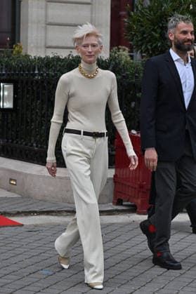PFW Haute Couture Tilda Swinton Out Of Hotel Tilda Swinton seen out of hotel during Paris Fashion Week Haute Couture in Paris, France on January 26, 2026. Photo by Julien Reynaud APS-Medias ABACAPRESS.COM Paris France  Copyright: xReynaudxJulien APS-Medias ABACAx