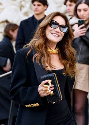 Carla Bruni Celebrity arrivals at the Schiaparelli Collection Haute Couture Printemps Eté 2026 show as part of Paris Fashion Week PFW , at the Petit Palais in Paris, France, January 26, 2026 Denis Guignebourg Bestimage Arrivals Schiaparelli Haute Couture Week Spring Summer 2026 show as part of Paris Fashion Week on January 26, 2026 in Paris, France Paris France  Copyright: xDenisxGuignebourgx xBestimagexDenisxGuignebourgx xBestimagex