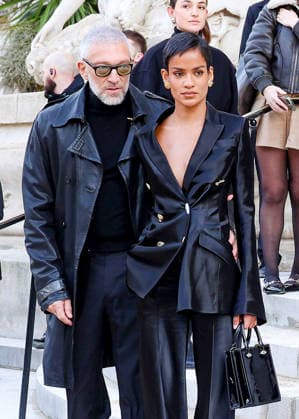 Vincent Cassel et sa compagne Narah Baptista Celebrity arrivals at the Schiaparelli Collection Haute Couture Printemps Eté 2026 show as part of Paris Fashion Week PFW , au Petit Palais à Paris, France, le 26 janvier 2026 Denis Guignebourg Bestimage Arrivals Schiaparelli Haute Couture Week Spring Summer 2026 show as part of Paris Fashion Week on January 26, 2026 in Paris, France Paris France  Copyright: xDenisxGuignebourgx xBestimagexDenisxGuignebourgx xBestimagex