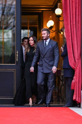 Victoria Beckham and her husband David Beckham Victoria Beckham, accompanied by her family, leaving the Hotel La Réserve to go to the Ministry of Culture to be made a Knight of the Order of Arts and Letters in Paris, France, on January 26, 2026 Yehiel Chekroune Bestimage Victoria Beckham, accompanied by her family, leaving the Hotel La Réserve to go to the Ministry of Culture to be made a Knight of the Order of Arts and Letters in Paris, France, on January 26, 2026 Paris France Copyright: xYehielxChekrounex xBestimagexYehielxChekrounex xBestimagex