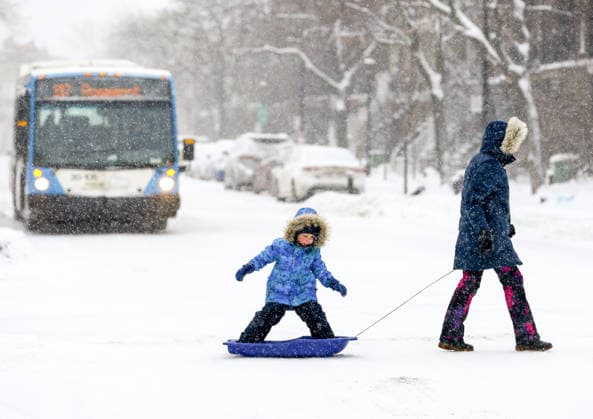 January 26, 2026, Montreal, Quebec, Canada: Heavy snowfall and extreme cold disrupted daily life in Montreal. As schools were closed and thousands were left without power, temperatures dropped to Ã¢ËÜ™13Ã‚Â°C with a wind chill of Ã¢ËÜ™20Ã‚Â°C on Monday, forcing multiple flight cancellations and delays at Trudeau Airport. Montreal Canada - ZUMAs278 20260126_zip_s278_005 Copyright: xSerkanxSenturkx