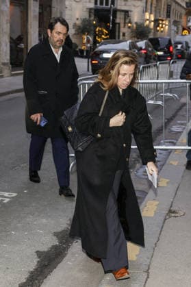 Jean François Piège and his wife Elodie Victoria Beckham, accompanied by her family, arrives at the Ministry of Culture to be elevated to the rank of Knight of the Order of Arts and Letters in Paris, France, on January 26, 2026 Cyril Moreau Bestimage Victoria Beckham, accompanied by her family, arrives at the Ministry of Culture to be elevated to the rank of Knight of the Order of Arts and Letters in Paris, France, on January 26, 2026 Paris France Copyright: xCYRILxMOREAUx xBESTIMAGExCYRILxMOREAUx xBESTIMAGEx