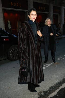Farida Khelfa Victoria Beckham, accompanied by her family, arrives at the Ministry of Culture to be elevated to the rank of Knight of the Order of Arts and Letters in Paris, France, on January 26, 2026 Cyril Moreau Bestimage Victoria Beckham, accompanied by her family, arrives at the Ministry of Culture to be elevated to the rank of Knight of the Order of Arts and Letters in Paris, France, on January 26, 2026 Paris France Copyright: xCYRILxMOREAUx xBESTIMAGExCYRILxMOREAUx xBESTIMAGEx