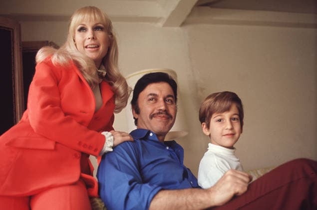 RECORD DATE NOT STATED RECORD DATE NOT STATED Barbara Eden at home with her husband Michael Ansara and son Matthew Ansara, 1973. EDITORIAL USE ONLY  Copyright: x