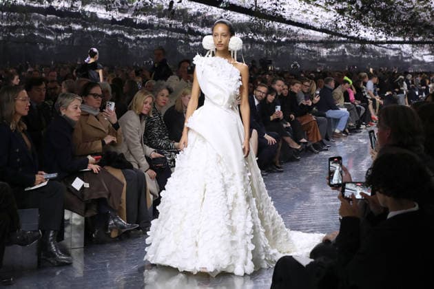 Christian Dior Runway Fashion Show, Haute Couture Spring Summer 2026 Collection, as part of Paris Fashion Week on January 26, 2026 Bertrand Rindoff Bestimage Christian Dior Haute Couture Spring Summer 2026 show as part of Paris Fashion Week on January 26, 2026 in Paris, France Paris France  Copyright: xBERTRANDxRINDOFFxPETROFFx xBESTIMAGExBERTRANDxRINDOFFxPETROFFx xBESTIMAGEx