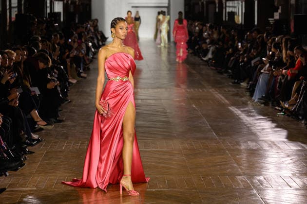 PFW - Tony Ward Runway Models walk the runway during the Tony Ward Haute Couture Week Spring Summer 2026 show as part of Paris Fashion Week on January 26, 2026 in Paris, France. Photo by Laurent Zabulon ABACAPRESS.COM Paris France  Copyright: xZabulonxLaurent ABACAx