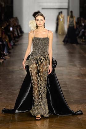 PFW - Tony Ward Runway Models walk the runway during the Tony Ward Haute Couture Week Spring Summer 2026 show as part of Paris Fashion Week on January 26, 2026 in Paris, France. Photo by Laurent Zabulon ABACAPRESS.COM Paris France  Copyright: xZabulonxLaurent ABACAx