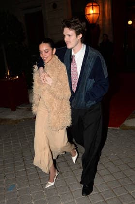 Cruz Beckham and partner Jackie Apostel The Beckham family leave their hotel La Réserve to go to dinner in Paris during Fashion Week PFW on January 26, 2026 Victoria Beckham has just been elevated to the rank of Knight of the Order of Arts and Letters Paris France  Copyright: xAgencex xBestimagexAgencex xBestimagex