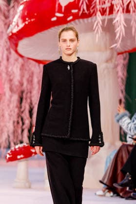 Aditsa Berzeniia Runway Chanel Haute Couture Collection Spring Summer 2026 show as part of Paris Fashion Week PFW au Grand Palais, à Paris, France, le 27 janvier 2026 Runway Chanel Haute Couture Week Spring Summer 2026 show as part of Paris Fashion Week on January 27, 2026 in Paris, France Paris France  Copyright: xAgencex xBestimagexAgencex xBestimagex