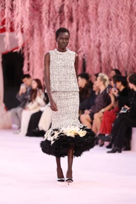 DeÌfileÌ Chanel Haute Couture printemps-eÌteÌ 2026 Model on the runway DeÌfileÌ Chanel Haute Couture printemps-eÌteÌ 2026 au Grand Palais Ã Paris le 27 janvier 2026. Chanel Haute Couture Spring Summer 2026 fashion show at the Grand Palais in Paris on January 27, 2026.  Copyright: xFabricexChasseryx