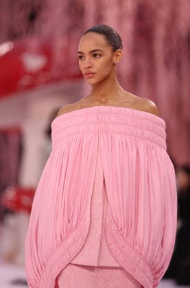 DeÌfileÌ Chanel Haute Couture printemps-eÌteÌ 2026 Model on the runway DeÌfileÌ Chanel Haute Couture printemps-eÌteÌ 2026 au Grand Palais Ã Paris le 27 janvier 2026. Chanel Haute Couture Spring Summer 2026 fashion show at the Grand Palais in Paris on January 27, 2026.  Copyright: xFabricexChasseryx