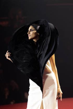 PFW - Stephane Rolland Runway A model walks the runway during the Stéphane Rolland Haute Couture Week Spring Summer 2026 show as part of Paris Fashion Week on January 27, 2026 in Paris, France. Photo by Alexis Jumeau ABACAPRESS.COM Paris France  Copyright: xJumeauxAlexis ABACAx