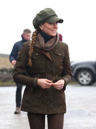 . 27 01 2026. Peak District, United Kingdom. Kate Middleton, the Princess of Wales, during a walk with the charity Mind Over Mountains , in the Peak District.,United Kingdom.  xPoolx xi-Imagesx IIM-26528-0051