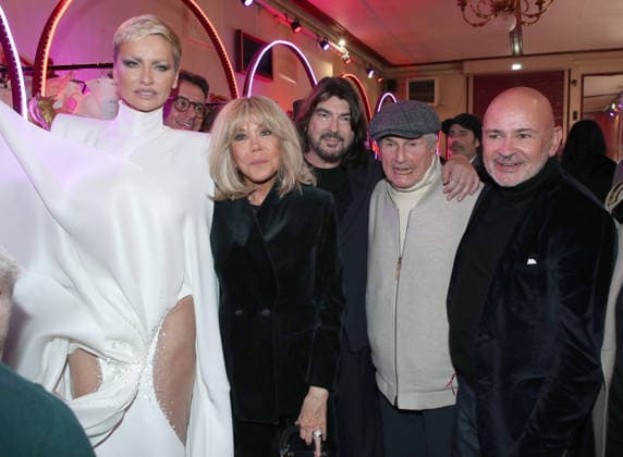 Adriana Karembeu, Brigitte Macron, Stephane Rolland, Claude Lelouch et Pierre Martinez au greeting du défilé Stéphane Rolland, Collection Haute Couture Printemps Eté 2026 lors de la Fashion Week de Paris PFW au Cirque dHiver Bouglione, à Paris, France, le 27 janvier 2026 Bertrand Rindoff Bestimage Greeting Stephane Rolland Haute Couture Spring Summer 2026 show as part of Paris Fashion Week on January 27, 2026 in Paris, France Paris France  Copyright: xBERTRANDxRINDOFFxPETROFFx xBESTIMAGExBERTRANDxRINDOFFxPETROFFx xBESTIMAGEx