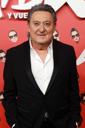 Premiere of the film Aída y vuelta Mariano Pena during the premiere of the film Aída y vuelta at Cines Callao, on January 27, 2026, in Madrid Spain Aída y vuelta , the feature film, deals with the shooting of a chapter of the series with plots that take place both within the fiction with the characters of Aída , and outside of it with the actors themselves and their relationships, going beyond and giving rise to reflect on issues such as the limits of humor, the work of the comedian and fame CINEMA PREMIERE PHOTOCALL José Madrid Madrid Spain  Copyright: xJosÃ xRuizx 7248597