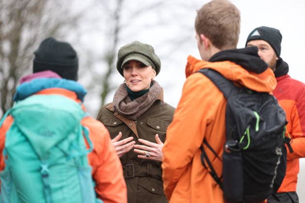 The Princess of Wales takes part in a Wellbeing Walk The Princess of Wales joins Mind Over Mountains, a charity offering professional mental health support through therapeutic outdoor experiences, for a supported wellbeing walk in the Peak District, UK, on the 27th January 2026. Picture by Ian Vogler WPA-Pool Hope Valley Curbar Gap Derbyshire United Kingdom  WHA-0807