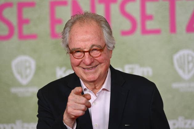 Friedrich VON THUN (Schauspieler), Einzelbild,angeschnittenes Einzelmotiv,Portraet,Portrait,Porträt. Weltpremiere ACH.DIESE LUECKE-DIESE ENTSETZLICHE LUECKE am 27.01.20226 im Mathaeser Kino in Muenchen.