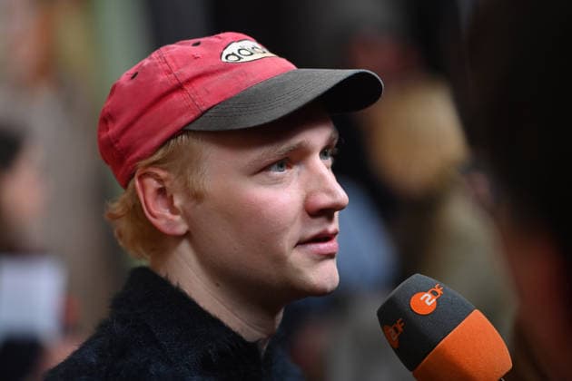 Bruno ALEXANDER (Schauspieler), Einzelbild,angeschnittenes Einzelmotiv,Portrait,Portraet. Weltpremiere ACH.DIESE LUECKE-DIESE ENTSETZLICHE LUECKE am 27.01.20226 im Mathaeser Kino in Muenchen.