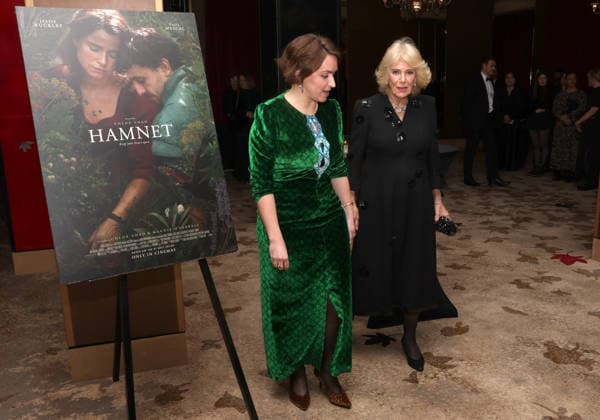 Queen Camilla Attends Hamnet Special Screening LONDON, ENGLAND - JANUARY 27: Vicki Perrin and Queen Camilla attend a special screening of Hamnet hosted by the Queen s Reading Room at The May Fair Hotel on January 27, 2026 in London, England., Credit:Chris Jackson Avalon United Kingdom, England, London, The May Fair Hotel  Copyright: xChrisxJacksonx xAvalonx 1069861619