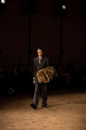 PFW Saint Laurent runway EB A model presents a creation by designer Anthony Vaccarello as part of his Menswear Fall Winter 2026-2027 collection show for fashion house Saint Laurent during Men s Fashion Week in Paris, France, January 27, 2026. Photo by Eliot Blondet ABACAPRESS.COM Paris France France  Copyright: xBlondetxEliot ABACAx