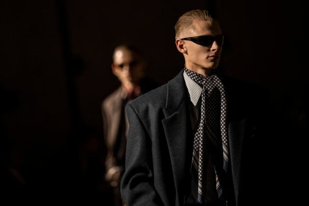 PFW Saint Laurent runway EB A model presents a creation by designer Anthony Vaccarello as part of his Menswear Fall Winter 2026-2027 collection show for fashion house Saint Laurent during Men s Fashion Week in Paris, France, January 27, 2026. Photo by Eliot Blondet ABACAPRESS.COM Paris France France  Copyright: xBlondetxEliot ABACAx