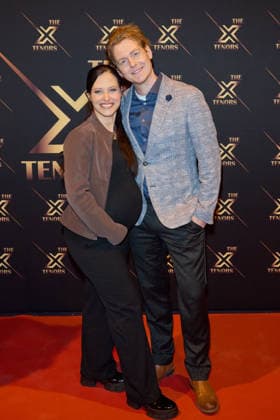 Nadja Jo Klapper und Johannes Heinrichs - THE X TENORS - Show-Premiere im Estrel Showtheater in Berlin am 27.01.2026. THE X TENORS - Show-Premiere