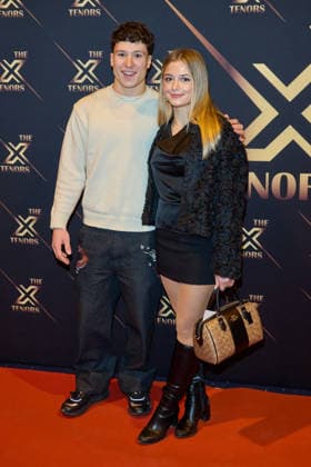 Luis Avila Sanchez mit Begleitung - THE X TENORS - Show-Premiere im Estrel Showtheater in Berlin am 27.01.2026. THE X TENORS - Show-Premiere