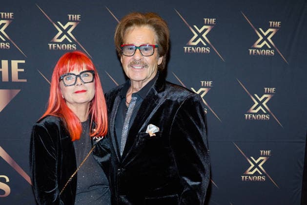 Joerg Draeger mit Ehefrau Petra Draeger - THE X TENORS - Show-Premiere im Estrel Showtheater in Berlin am 27.01.2026. THE X TENORS - Show-Premiere