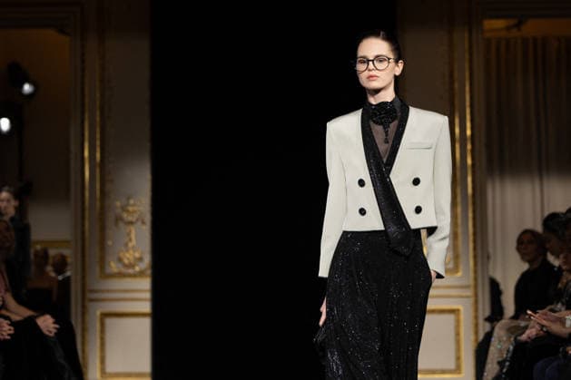PFW Giorgio Armani Runway - Paris AJ A model presents a creation for Giorgio Armani Prive for Women s Haute Couture Spring Summer 2026 collection fashion show as part of the Paris Haute Couture Fashion Week, in Paris, on January 27, 2026. Photo by Alexis Jumeau ABACAPRESS.COM Paris France  Copyright: xJumeauxAlexis ABACAx