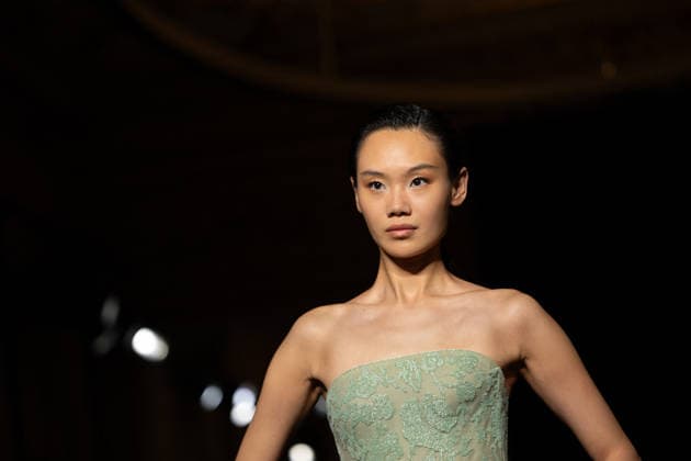 PFW Giorgio Armani Runway - Paris AJ A model presents a creation for Giorgio Armani Prive for Women s Haute Couture Spring Summer 2026 collection fashion show as part of the Paris Haute Couture Fashion Week, in Paris, on January 27, 2026. Photo by Alexis Jumeau ABACAPRESS.COM Paris France  Copyright: xJumeauxAlexis ABACAx