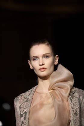 PFW Giorgio Armani Runway - Paris AJ A model presents a creation for Giorgio Armani Prive for Women s Haute Couture Spring Summer 2026 collection fashion show as part of the Paris Haute Couture Fashion Week, in Paris, on January 27, 2026. Photo by Alexis Jumeau ABACAPRESS.COM Paris France  Copyright: xJumeauxAlexis ABACAx