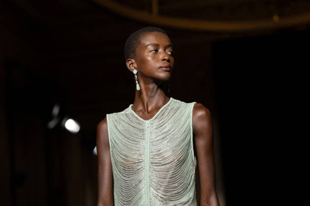 PFW Giorgio Armani Runway - Paris AJ A model presents a creation for Giorgio Armani Prive for Women s Haute Couture Spring Summer 2026 collection fashion show as part of the Paris Haute Couture Fashion Week, in Paris, on January 27, 2026. Photo by Alexis Jumeau ABACAPRESS.COM Paris France  Copyright: xJumeauxAlexis ABACAx