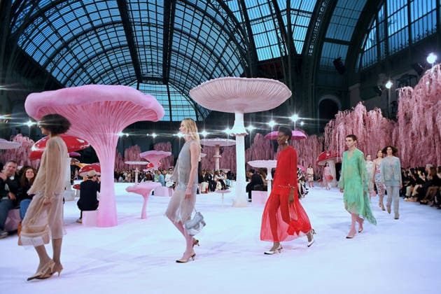 PFW - Chanel Runway Models walk the runway during the Chanel Haute Couture Week Spring Summer 2026 show as part of Paris Fashion Week on January 27, 2026 in Paris, France. Photo by Franck Castel ABACAPRESS.COM Paris France  Copyright: xCastelxFranck ABACAx