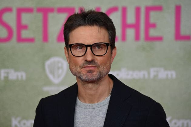 Simon VERHOEVEN (Regie und Drehbuch), Einzelbild,angeschnittenes Einzelmotiv,Portraet,Portrait,Porträt. Weltpremiere ACH.DIESE LUECKE-DIESE ENTSETZLICHE LUECKE am 27.01.20226 im Mathaeser Kino in Muenchen.
