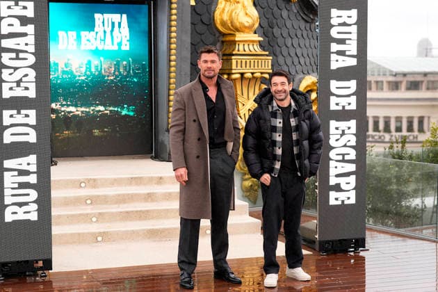 Chris Hemsworth Presents Escape Route Film in Madrid Actor Chris Hemsworth and director Bart Layton attend the Ruta De Escape (Crime 101) photocall. January 27, 2026. Photo by Acero AlterPhotos ABACAPRESS.COM Madrid Spain  Copyright: xAcero AlterPhotos ABACAx