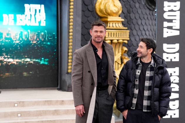 Chris Hemsworth Presents Escape Route Film in Madrid Actor Chris Hemsworth and director Bart Layton attend the Ruta De Escape (Crime 101) photocall. January 27, 2026. Photo by Acero AlterPhotos ABACAPRESS.COM Madrid Spain  Copyright: xAcero AlterPhotos ABACAx