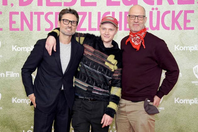 Simon Verhoeven, Bruno Alexander und Joachim Meyerhoff bei der Premiere des Kinofilms Ach, diese Lücke, diese entsetzliche Lücke im Mathäser Filmpalast. München, 27.01.2026