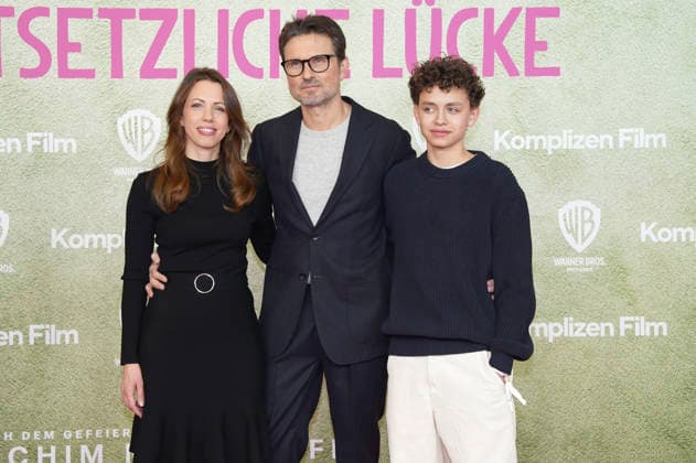Nina Verhoeven, Simon Verhoeven und David Verhoeven bei der Premiere des Kinofilms Ach, diese Lücke, diese entsetzliche Lücke im Mathäser Filmpalast. München, 27.01.2026