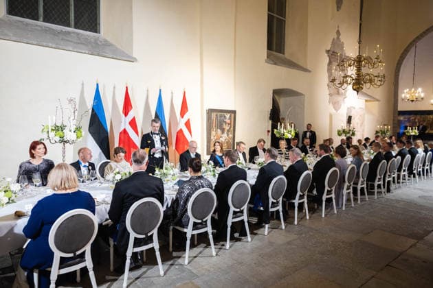 27.01.2026, Tallinn. King Frederik X of Denmark and Queen Mary will be in Estonia on a state visit at the invitation of President Alar Karis. President Alar Karis hosted a state dinner in honor of the Danish royal couple at the Niguliste Museum. The dinner was preceded by a formal concert. Photo: Madis Veltman Postimees Tallinn Harjumaa Estonia 1MV27JAN26C46  Copyright: xMadisxVeltmanx Sirje Karis, Alar Karis, King Frederik X, Queen Mary at a banquet table