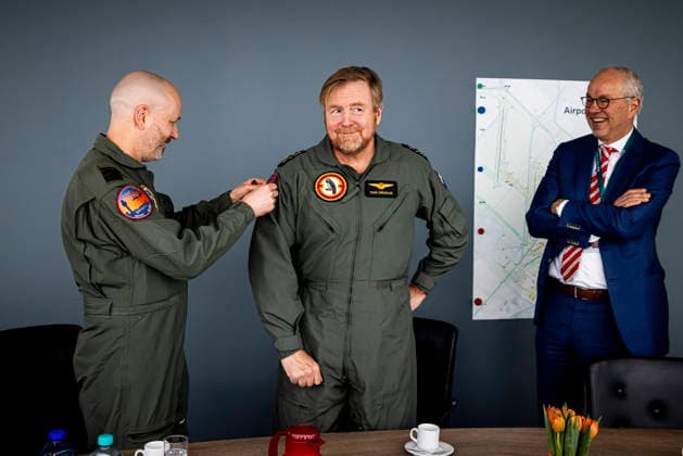 28-01-2026 Schiphol King Willem-Alexander visited a Royal Netherlands Air Force exercise at Schiphol Airport. During this training, the air force practiced how military aircraft movements can be conducted safely and responsibly from a civilian airport. Â  Copyright: xPPEx