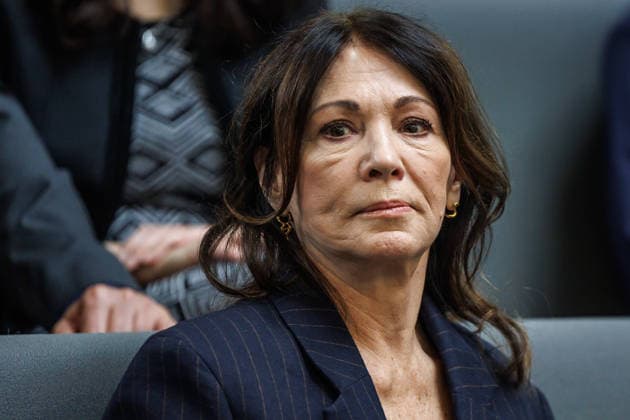 Sonderveranstaltung anlässlich des Tages des Gedenkens an die Opfer des Nationalsozialismus Sonderveranstaltung anlässlich des Tages des Gedenkens an die Opfer des Nationalsozialismus statt im Deutschen Bundestag am 28.01.26 in Berlin. Iris Berben zu Gast im Bundestag. Berlin Berlin Deutschland Bundestag *** Special event to mark the Day of Remembrance of the Victims of National Socialism Special event to mark the Day of Remembrance of the Victims of National Socialism held at the German Bundestag on 28 01 26 in Berlin Iris Berben as a guest at the Bundestag Berlin Berlin Germany Bundestag