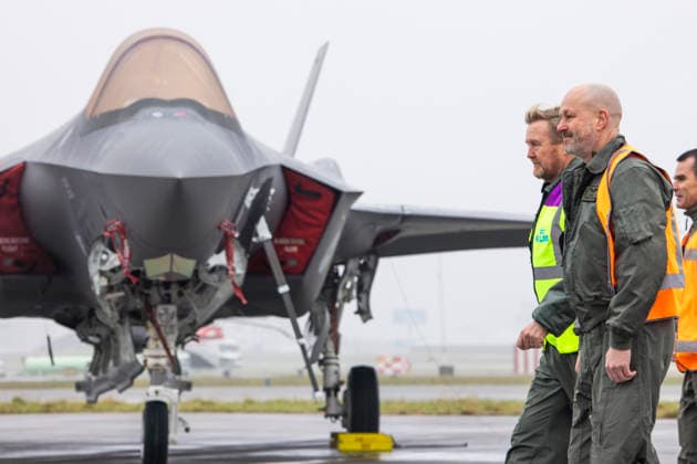 28-01-2026 Schiphol King Willem-Alexander visited a Royal Netherlands Air Force exercise at Schiphol Airport. During this training, the air force practiced how military aircraft movements can be conducted safely and responsibly from a civilian airport. Â  Copyright: xPPEx