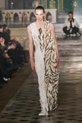 Yuima Nakazato Haute Couture Spring Summer 2026 show as part of Paris Fashion Week PFW , January 28, 2026 Bestimage Runway Yuima Nakazato Haute Couture Week Spring Summer 2026 show as part of Paris Fashion Week on January 28, 2026 in Paris, France Paris France  Copyright: xAgencex xBestimagexAgencex xBestimagex