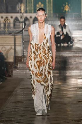 Yuima Nakazato Haute Couture Spring Summer 2026 show as part of Paris Fashion Week PFW , January 28, 2026 Bestimage Runway Yuima Nakazato Haute Couture Week Spring Summer 2026 show as part of Paris Fashion Week on January 28, 2026 in Paris, France Paris France  Copyright: xAgencex xBestimagexAgencex xBestimagex