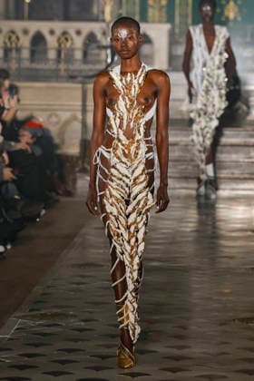 Yuima Nakazato Haute Couture Spring Summer 2026 show as part of Paris Fashion Week PFW , January 28, 2026 Bestimage Runway Yuima Nakazato Haute Couture Week Spring Summer 2026 show as part of Paris Fashion Week on January 28, 2026 in Paris, France Paris France  Copyright: xAgencex xBestimagexAgencex xBestimagex