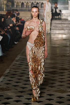 Yuima Nakazato Haute Couture Spring Summer 2026 show as part of Paris Fashion Week PFW , January 28, 2026 Bestimage Runway Yuima Nakazato Haute Couture Week Spring Summer 2026 show as part of Paris Fashion Week on January 28, 2026 in Paris, France Paris France  Copyright: xAgencex xBestimagexAgencex xBestimagex