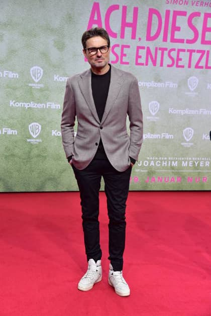 Berlin PREMIERE, ACH DIESE LÜCKE Simon Verhoeven Ankunft zur Berlin PREMIERE, von Simon Verhoeven, ach diese Lücke, diese entsetzliche Lücke in Berlin am 28.01.2026